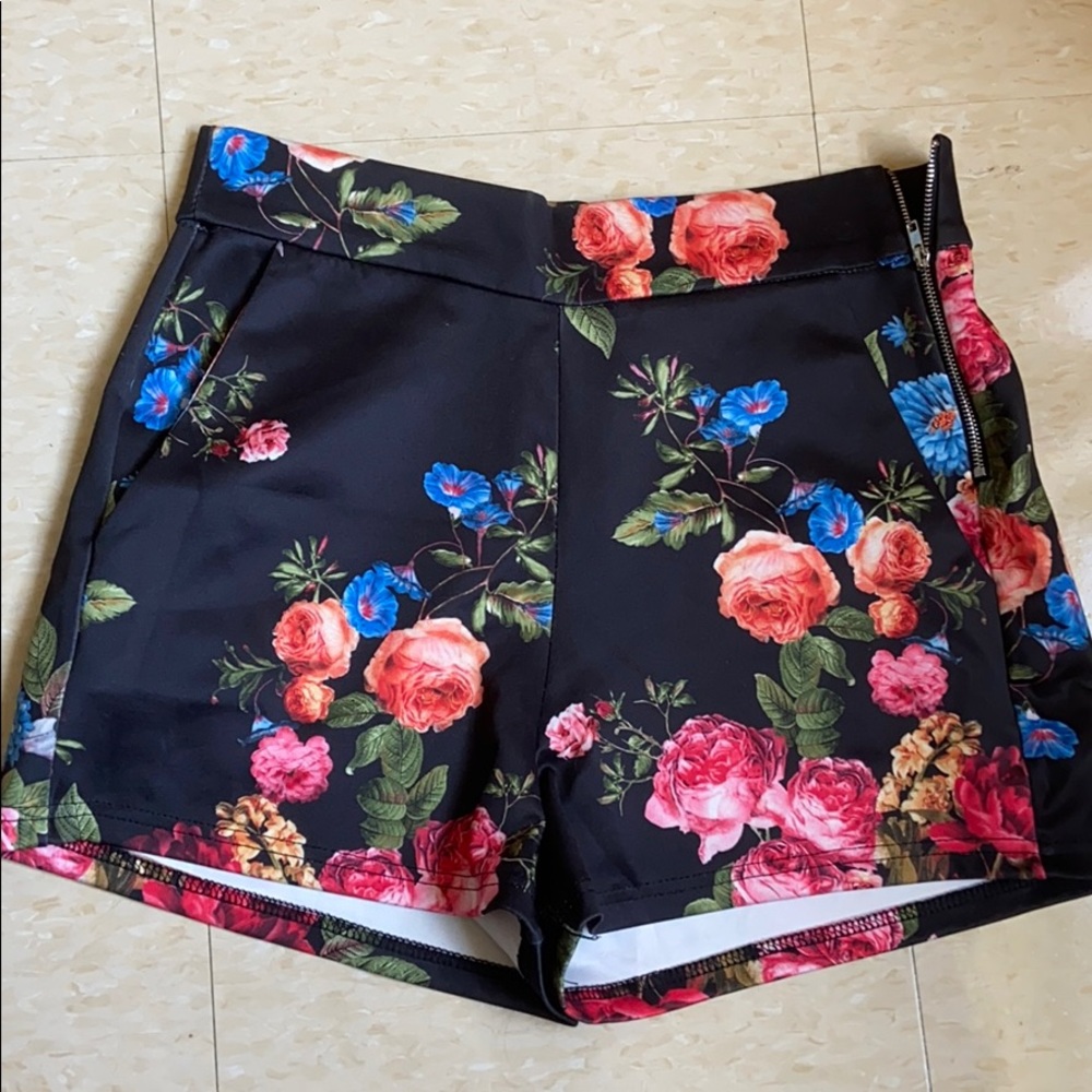 Flower shorts